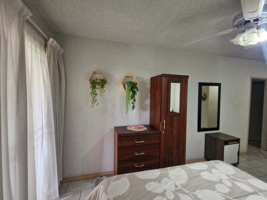 2 Bedroom Property for Sale in Silverton Gauteng