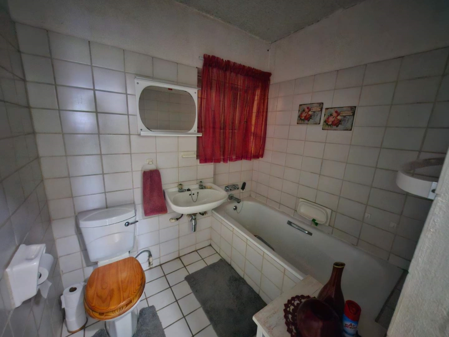 2 Bedroom Property for Sale in Silverton Gauteng