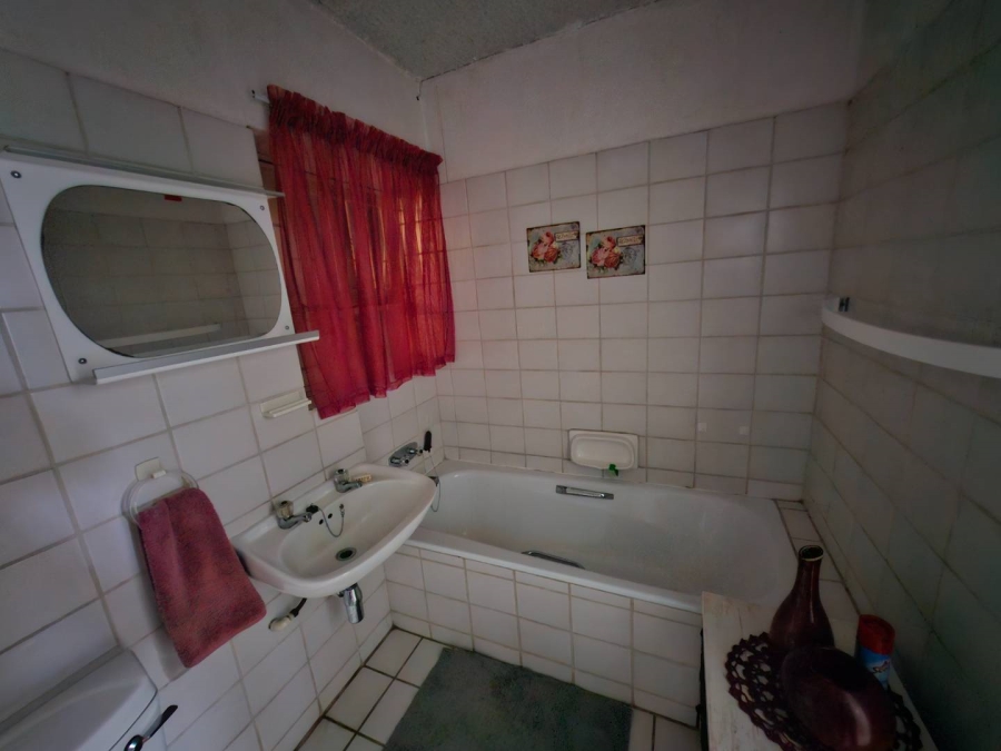 2 Bedroom Property for Sale in Silverton Gauteng