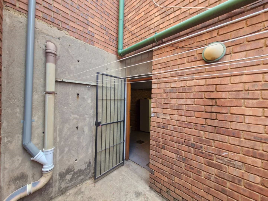 2 Bedroom Property for Sale in Silverton Gauteng
