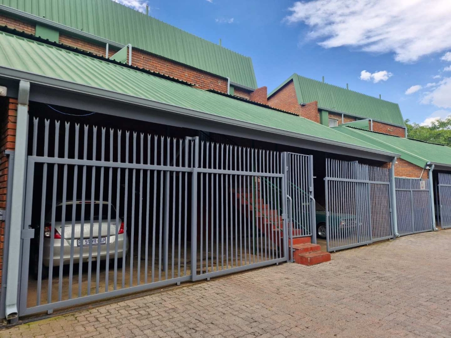 2 Bedroom Property for Sale in Silverton Gauteng