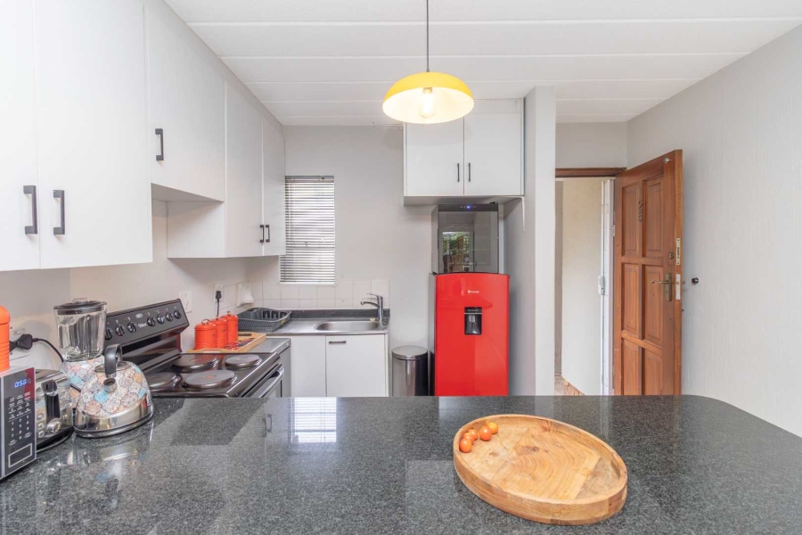 2 Bedroom Property for Sale in Bryanston Gauteng