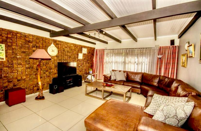 3 Bedroom Property for Sale in Brackenhurst Gauteng