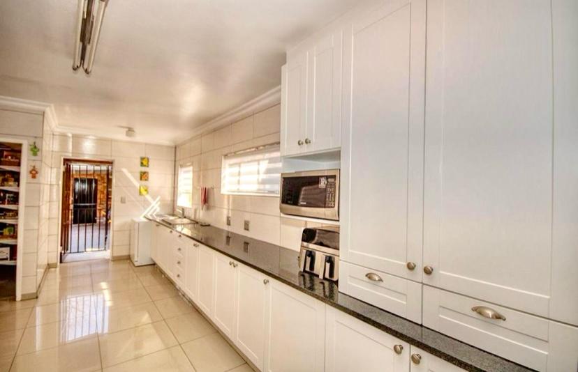 3 Bedroom Property for Sale in Brackenhurst Gauteng