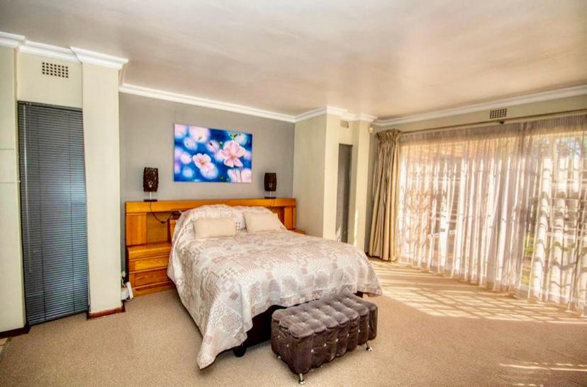 3 Bedroom Property for Sale in Brackenhurst Gauteng