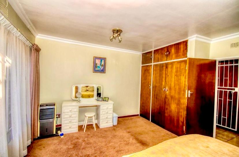 3 Bedroom Property for Sale in Brackenhurst Gauteng