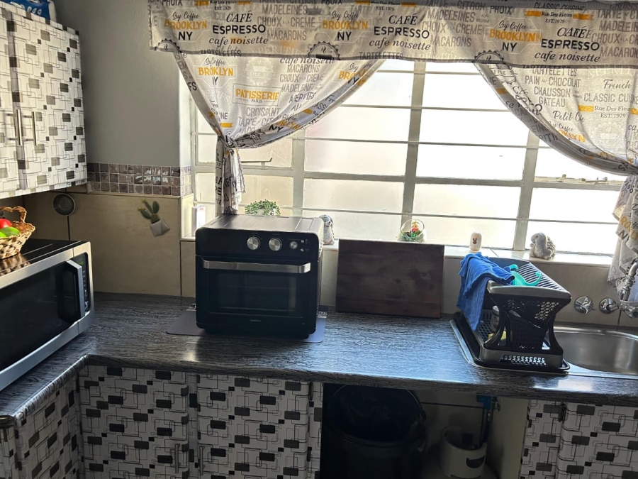 2 Bedroom Property for Sale in South Crest Gauteng