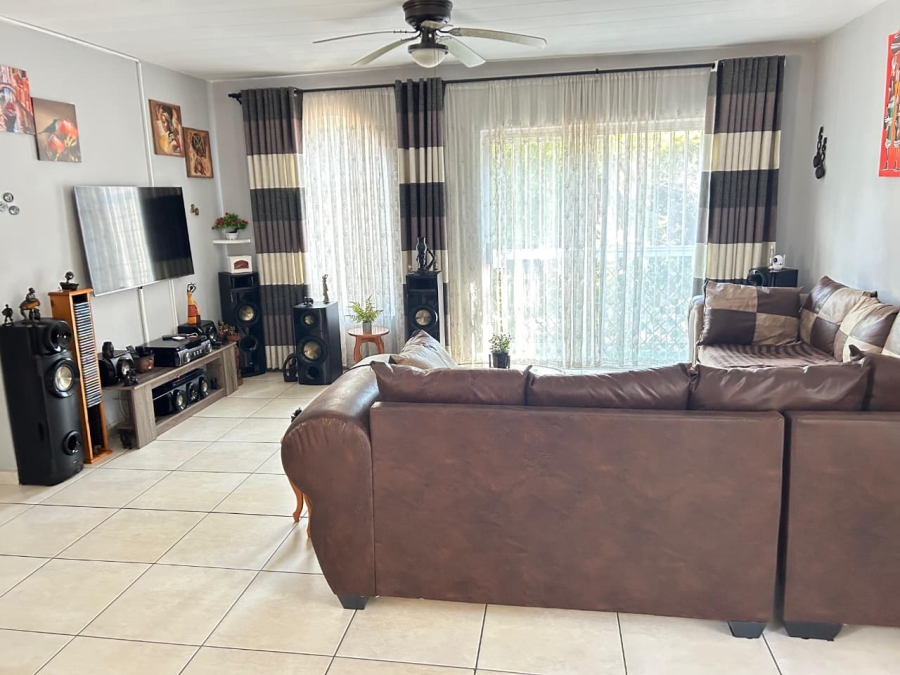 2 Bedroom Property for Sale in South Crest Gauteng