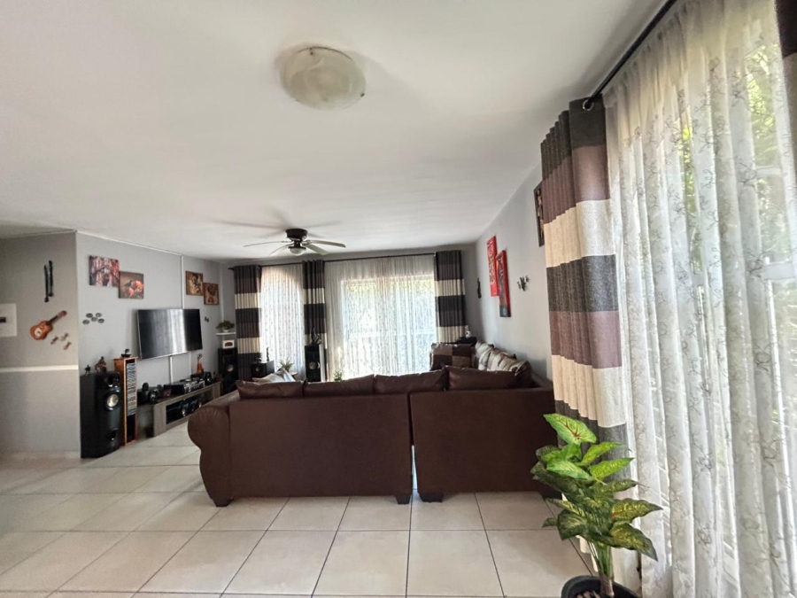 2 Bedroom Property for Sale in South Crest Gauteng