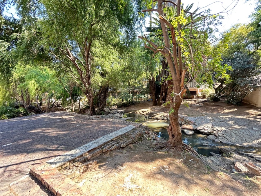 2 Bedroom Property for Sale in South Crest Gauteng