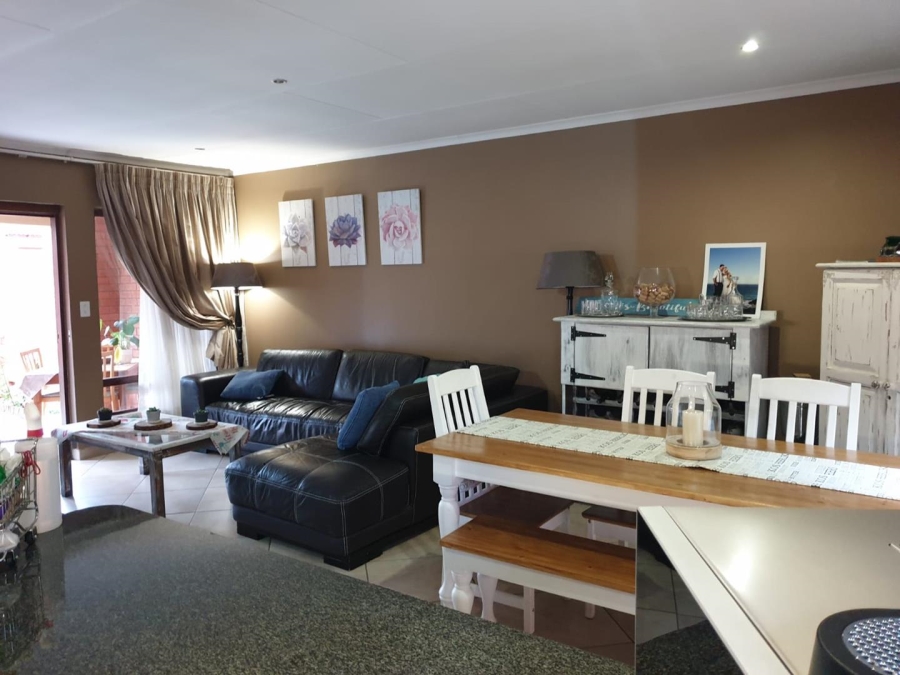 To Let 2 Bedroom Property for Rent in Boardwalk Gauteng