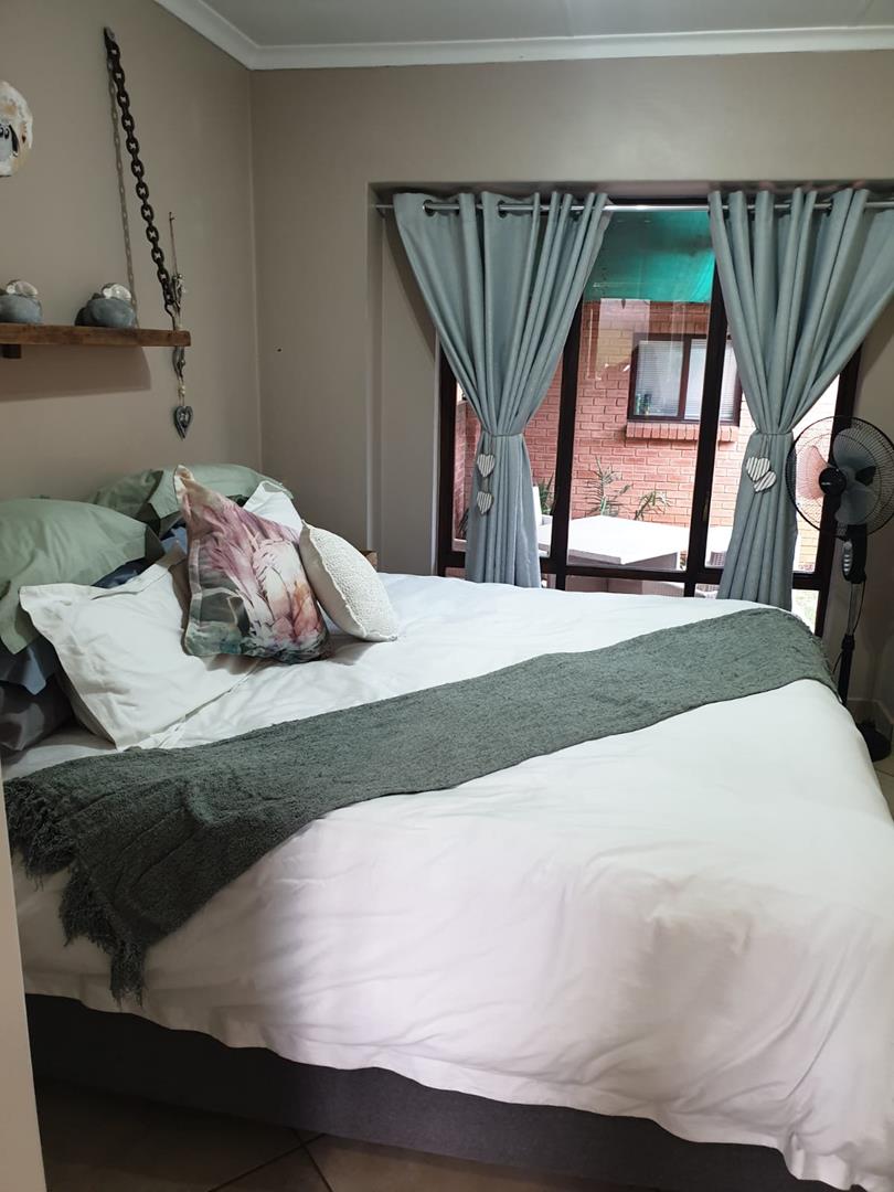 To Let 2 Bedroom Property for Rent in Boardwalk Gauteng