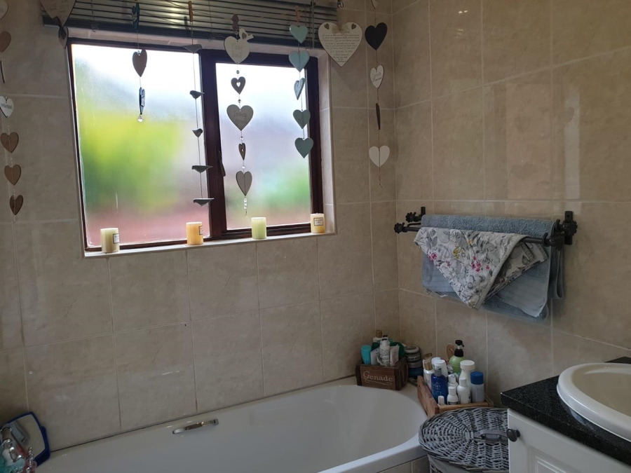 To Let 2 Bedroom Property for Rent in Boardwalk Gauteng