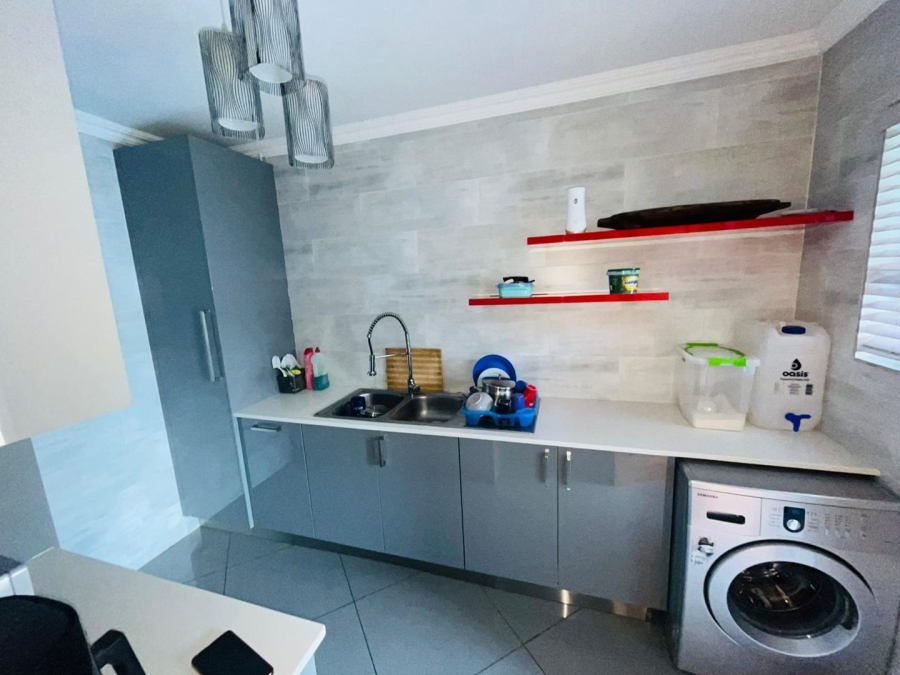 6 Bedroom Property for Sale in Savannah Country Estate Gauteng