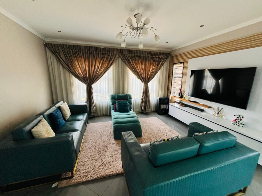 6 Bedroom Property for Sale in Savannah Country Estate Gauteng