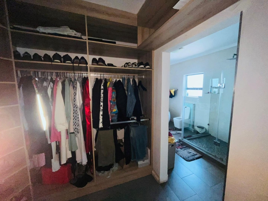 6 Bedroom Property for Sale in Savannah Country Estate Gauteng