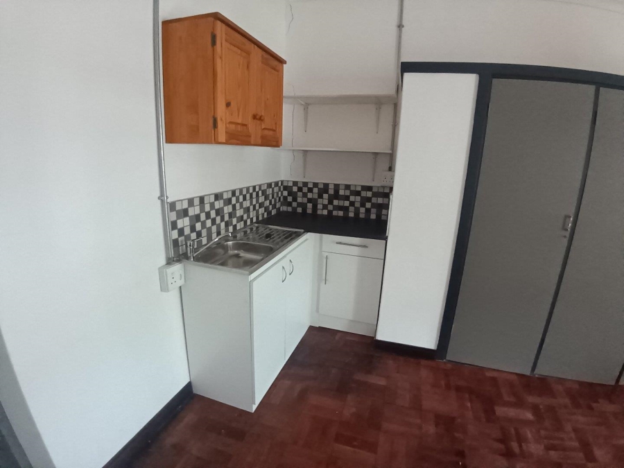 1 Bedroom Property for Sale in Queenswood Gauteng