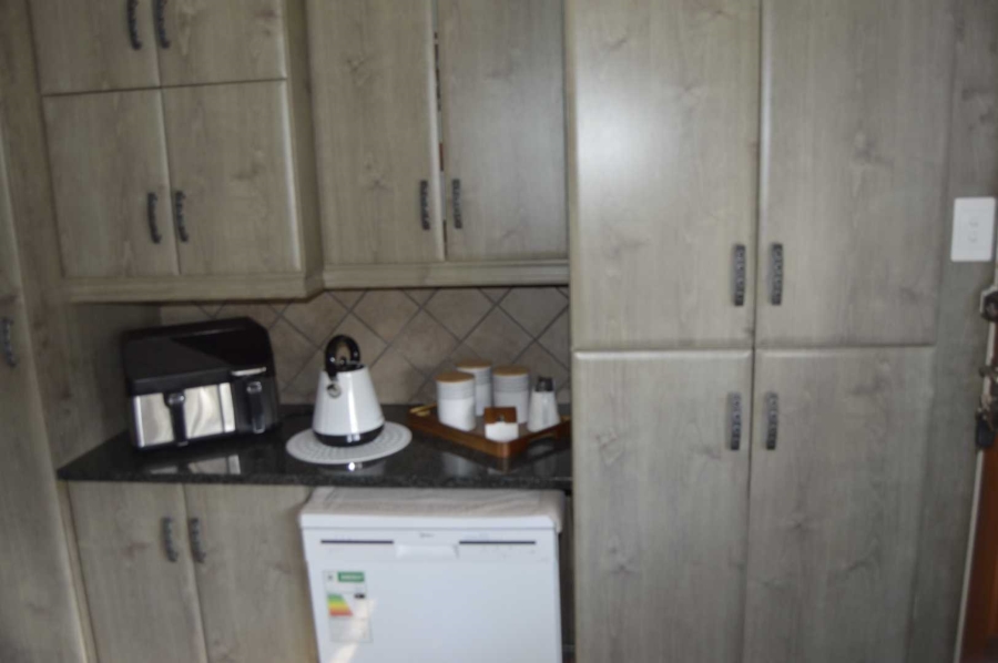 3 Bedroom Property for Sale in Birchleigh Gauteng