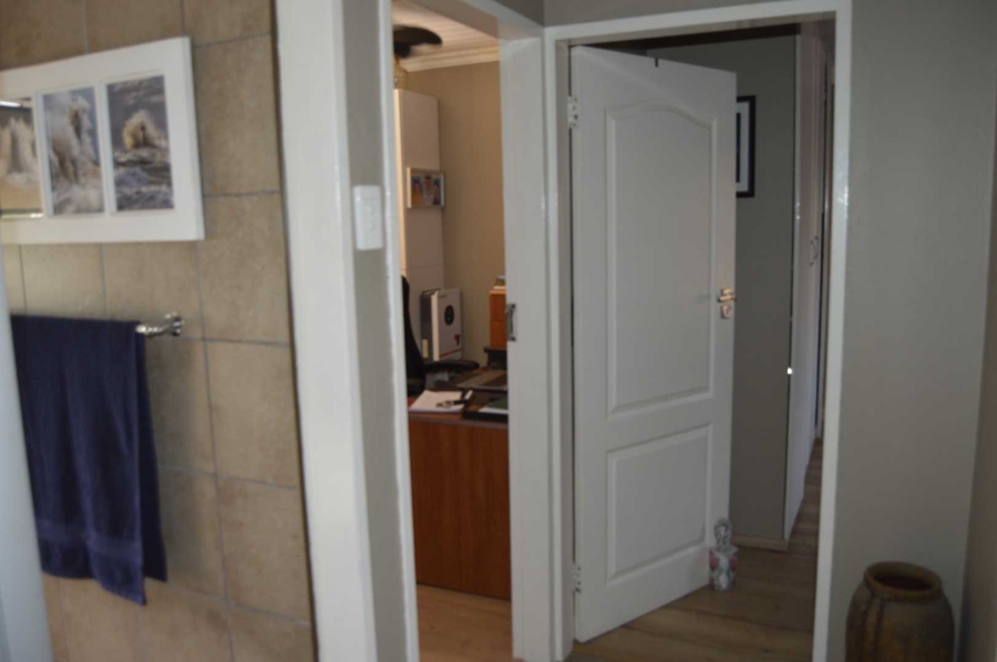 3 Bedroom Property for Sale in Birchleigh Gauteng