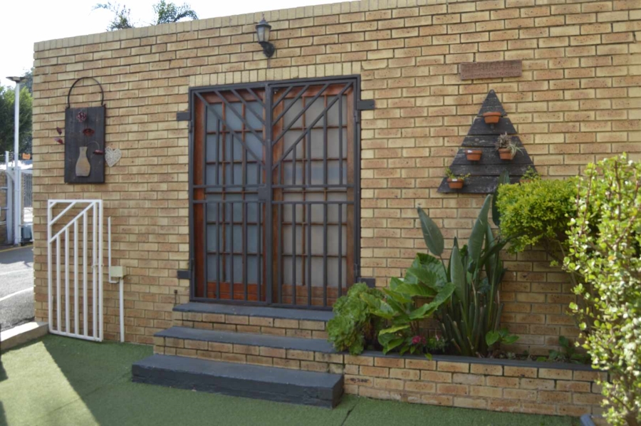 3 Bedroom Property for Sale in Birchleigh Gauteng