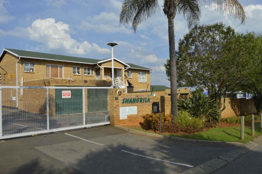 3 Bedroom Property for Sale in Birchleigh Gauteng