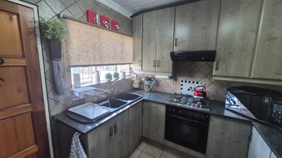 3 Bedroom Property for Sale in Birchleigh Gauteng