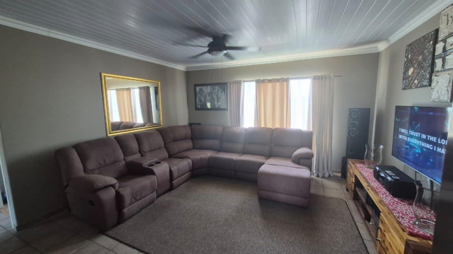 3 Bedroom Property for Sale in Birchleigh Gauteng