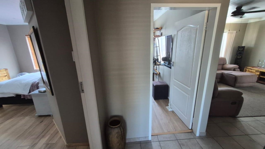 3 Bedroom Property for Sale in Birchleigh Gauteng