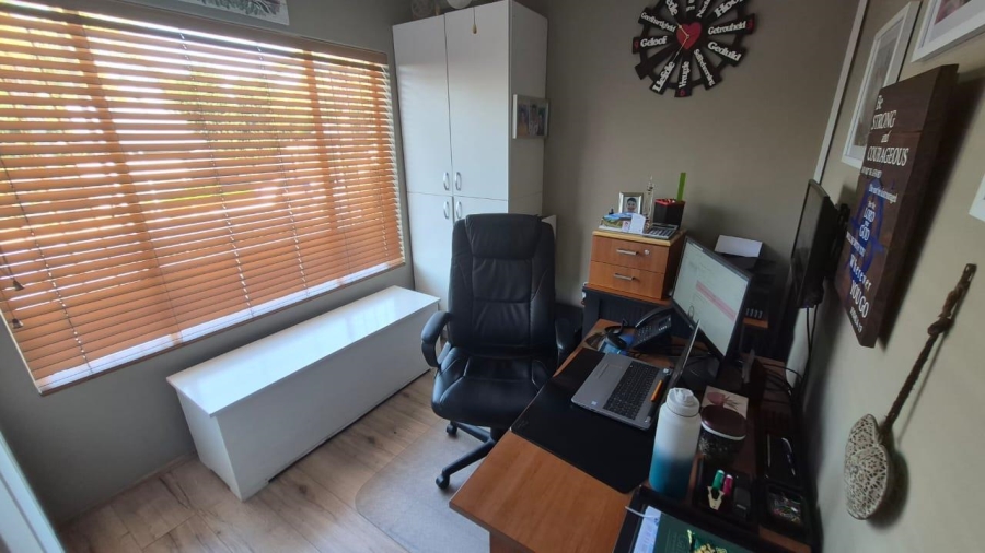 3 Bedroom Property for Sale in Birchleigh Gauteng