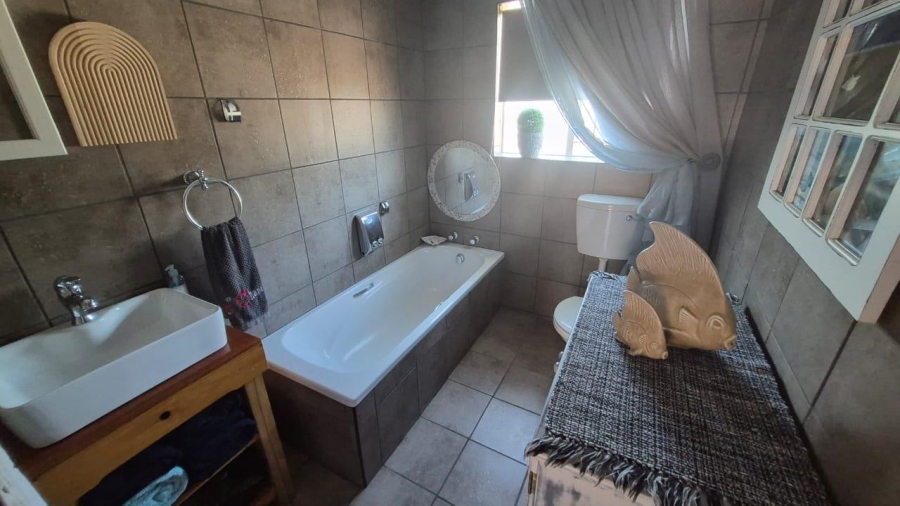 3 Bedroom Property for Sale in Birchleigh Gauteng
