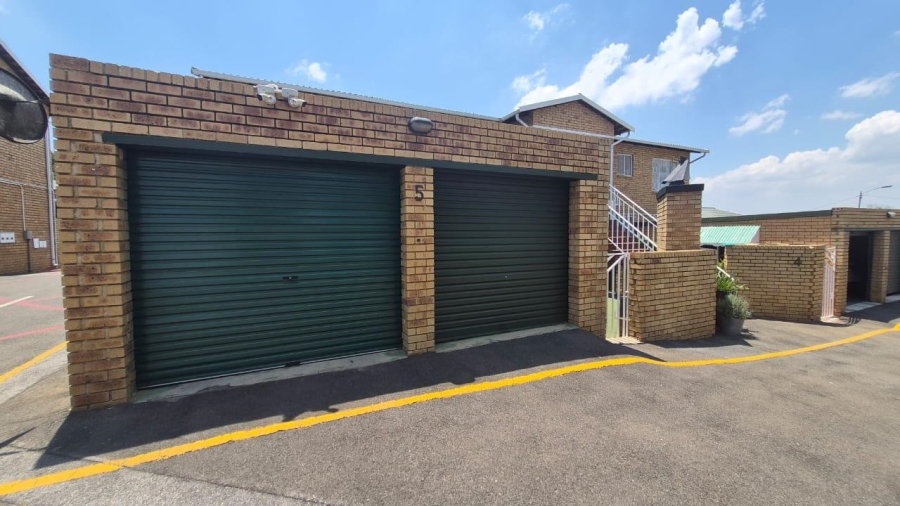 3 Bedroom Property for Sale in Birchleigh Gauteng