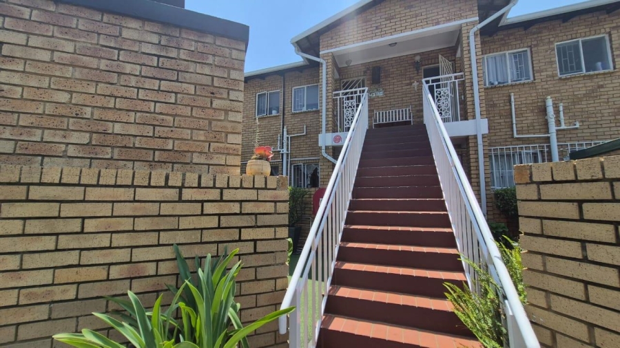 3 Bedroom Property for Sale in Birchleigh Gauteng