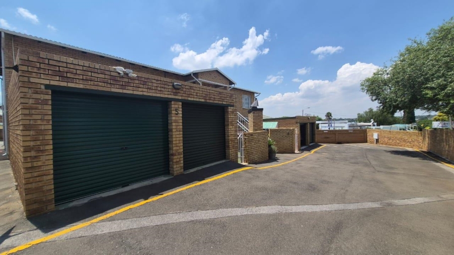 3 Bedroom Property for Sale in Birchleigh Gauteng
