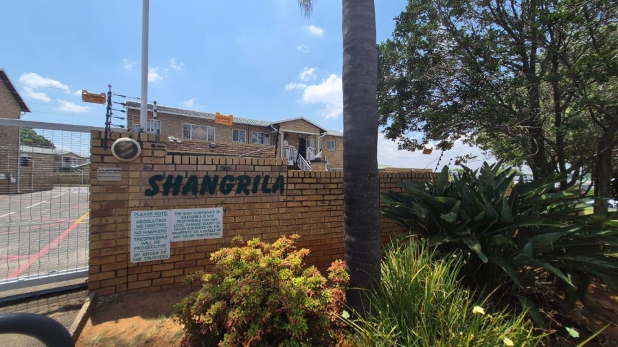 3 Bedroom Property for Sale in Birchleigh Gauteng