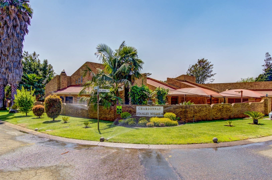 3 Bedroom Property for Sale in Edleen Gauteng