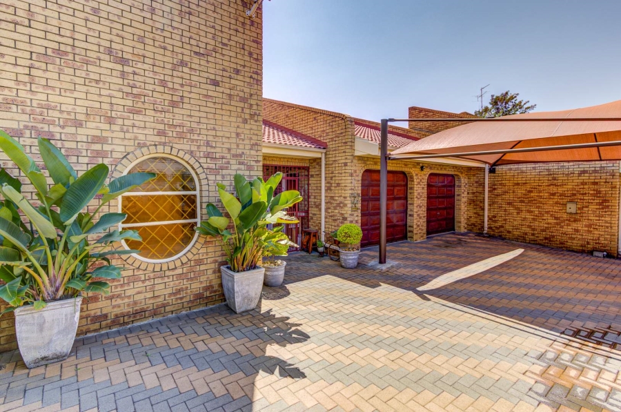 3 Bedroom Property for Sale in Edleen Gauteng