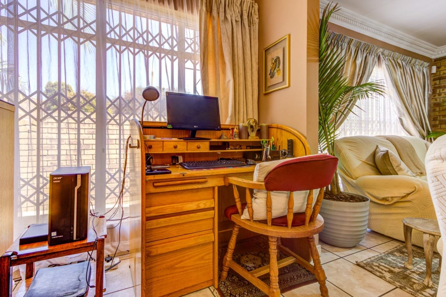 3 Bedroom Property for Sale in Edleen Gauteng