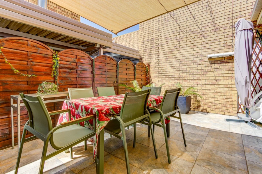 3 Bedroom Property for Sale in Edleen Gauteng