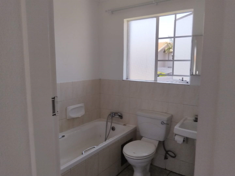2 Bedroom Property for Sale in Glen Marais Gauteng
