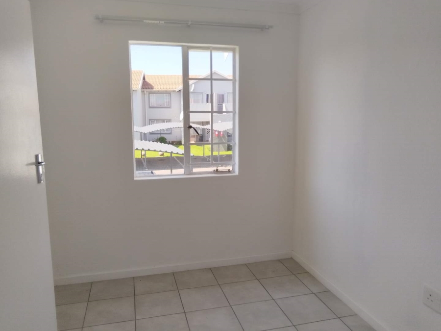 2 Bedroom Property for Sale in Glen Marais Gauteng