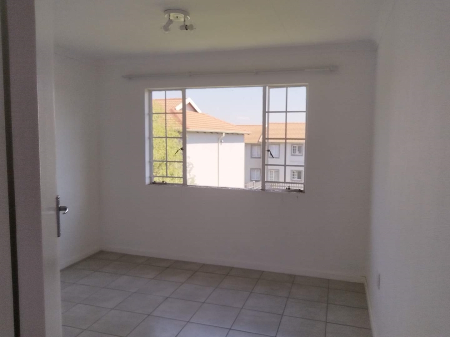 2 Bedroom Property for Sale in Glen Marais Gauteng