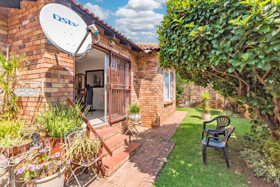 2 Bedroom Property for Sale in Willowbrook Gauteng