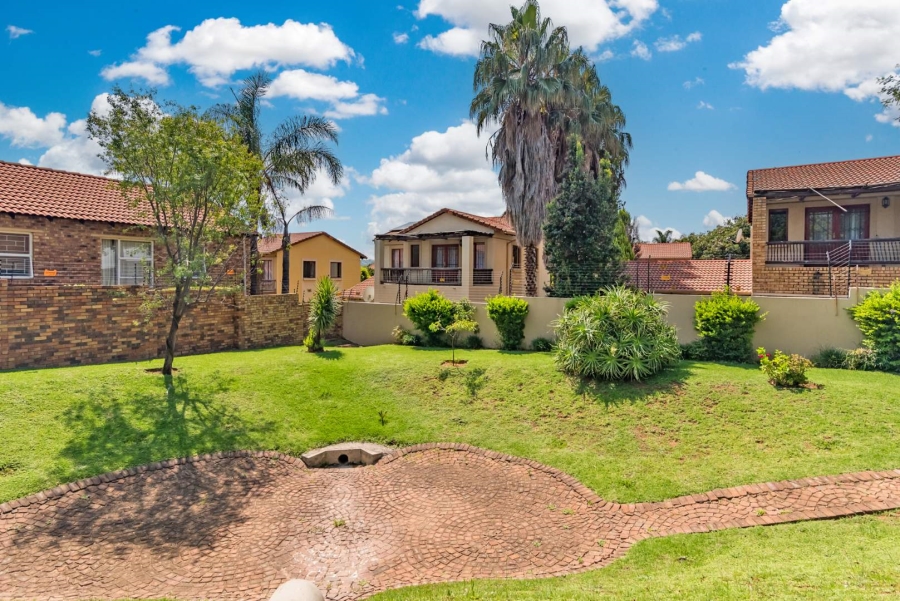 2 Bedroom Property for Sale in Willowbrook Gauteng
