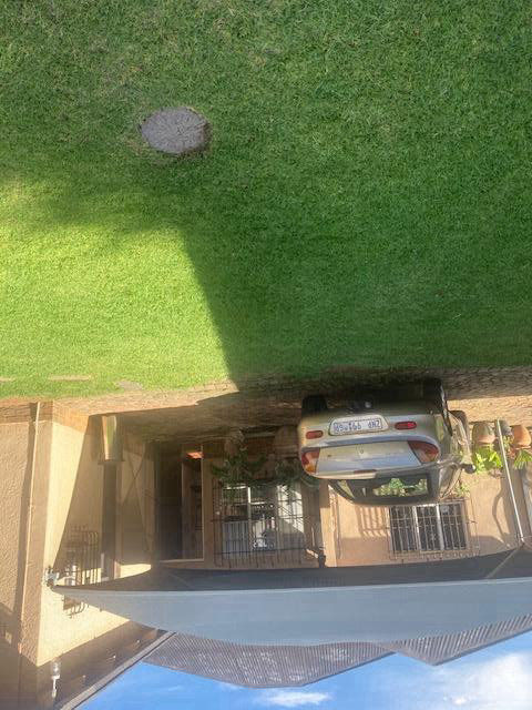 5 Bedroom Property for Sale in The Hill Gauteng