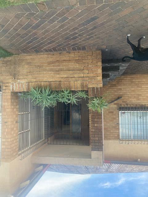5 Bedroom Property for Sale in The Hill Gauteng