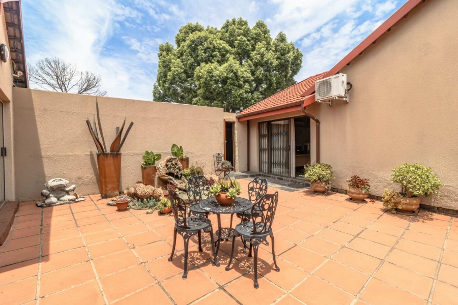 4 Bedroom Property for Sale in Randhart Gauteng