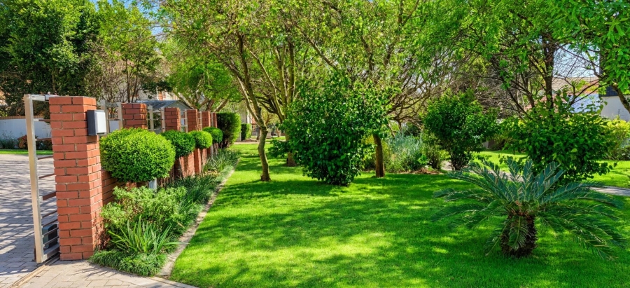 5 Bedroom Property for Sale in Thornhill Estate Gauteng