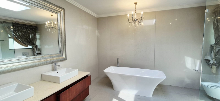 5 Bedroom Property for Sale in Thornhill Estate Gauteng