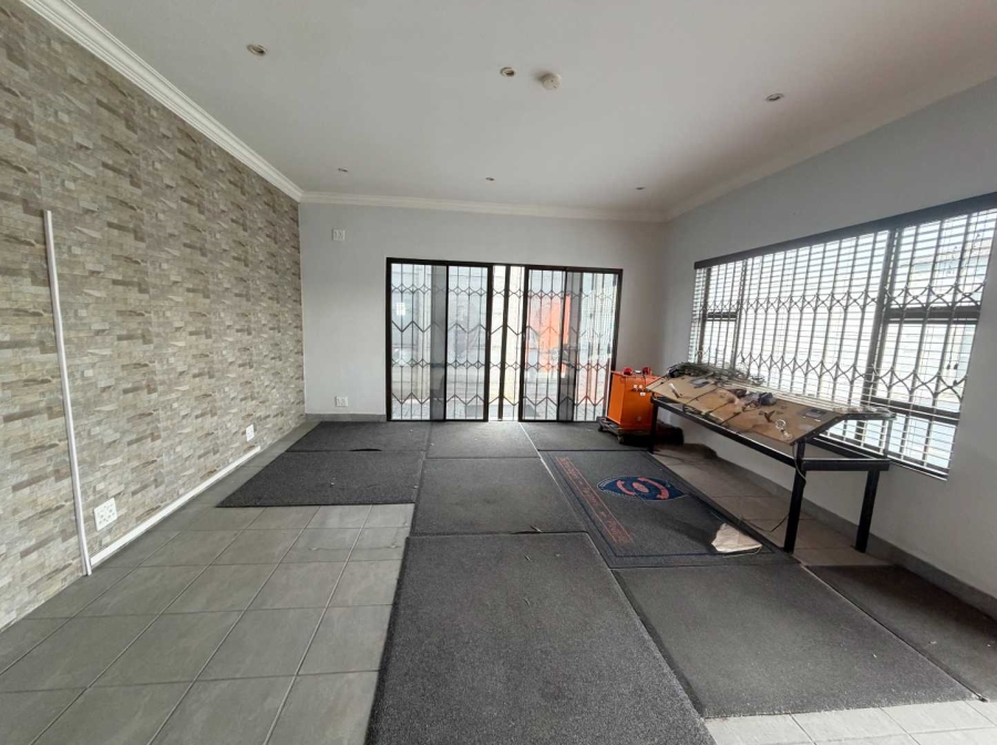 Commercial Property for Sale in New Redruth Gauteng
