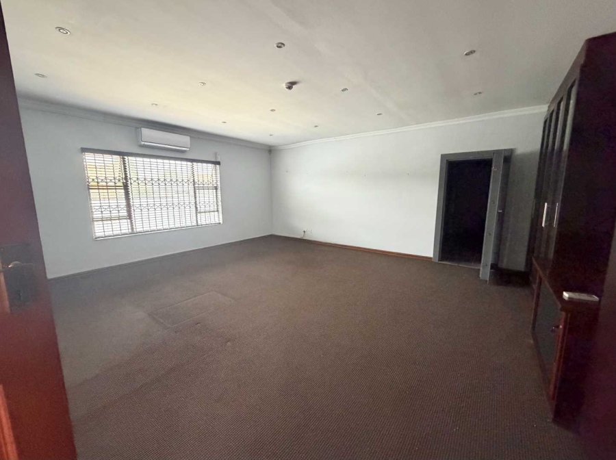 Commercial Property for Sale in New Redruth Gauteng